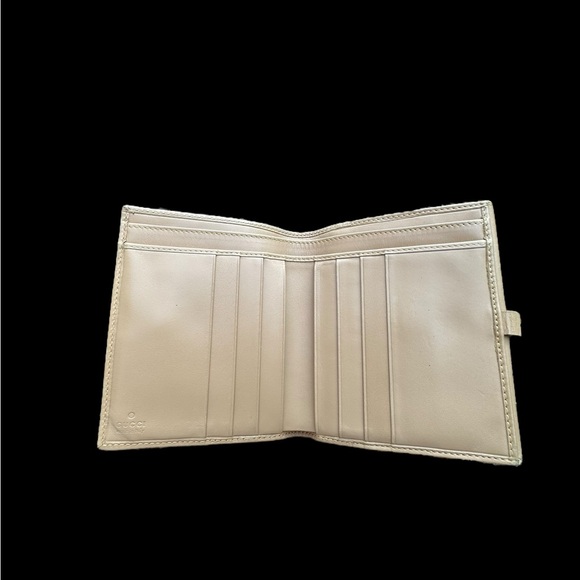 GUCCI leather wallet, beige with silver hardware. GUC with COA - Picture 9 of 13